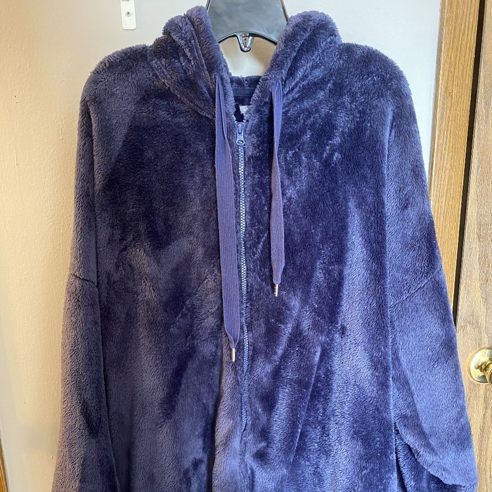 Aerie fluffy sherpa zip up (size XXL)